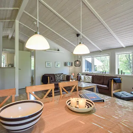 別荘 Lovely Home In Give With Sauna *