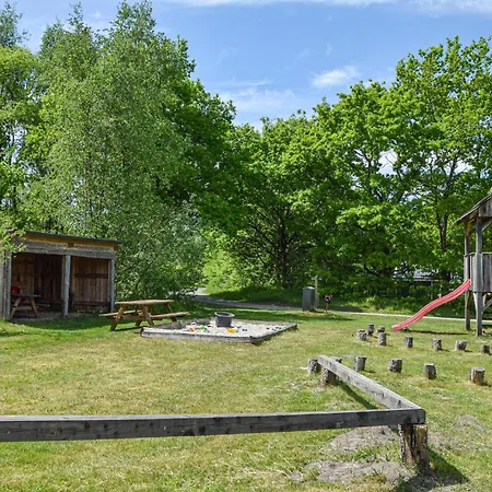 Give With Hot Tub X Holiday home Give